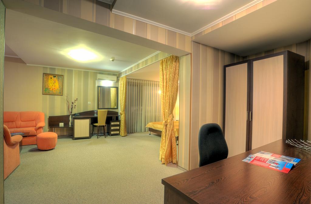 Luxor Hotel Smolyan Ngoại thất bức ảnh