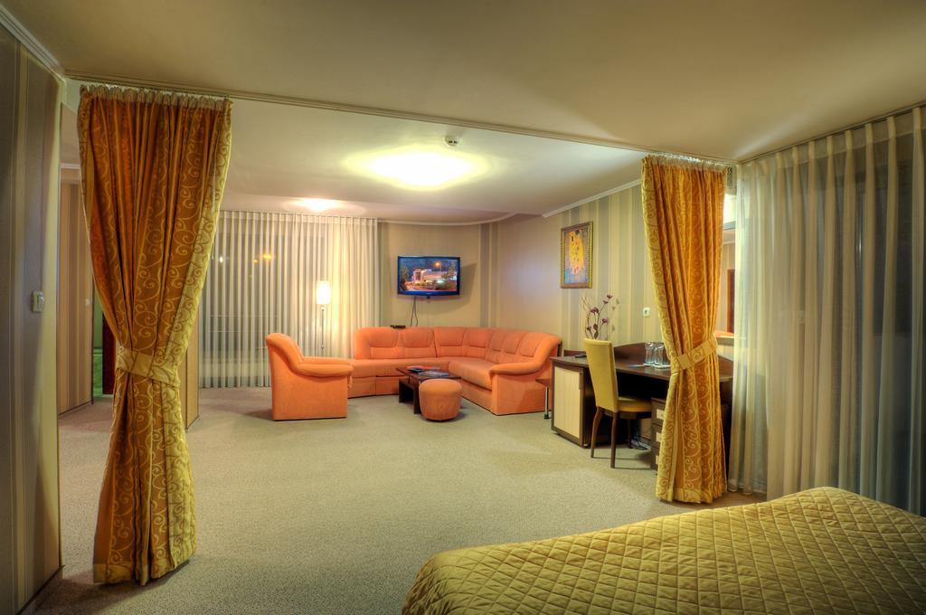 Luxor Hotel Smolyan Ngoại thất bức ảnh